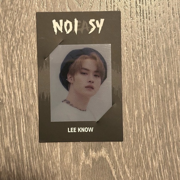 Stray Kids Lee Know frame photo card, No Easy (Limited Edition) - Picture 3 of 3
